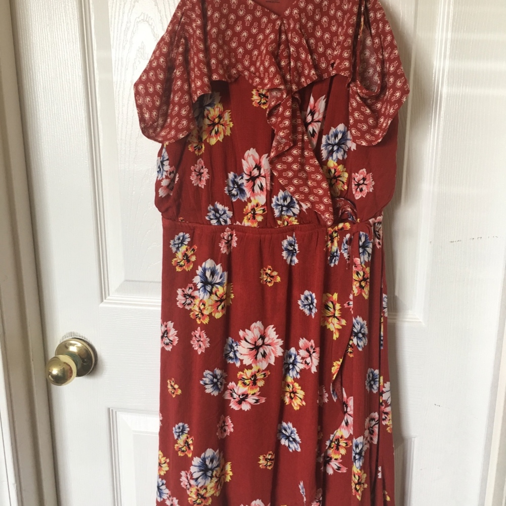 Cute Spring/Summer Dress - Picture 2 of 5